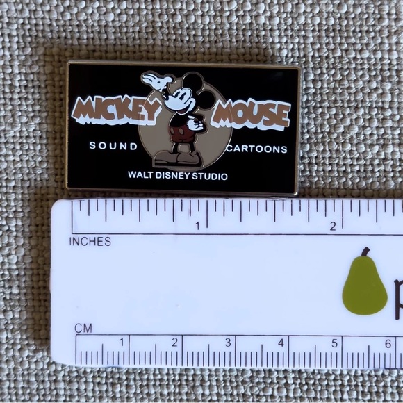 Brand New 2014 Walt Disney Studio Mickey Mouse Sound Cartoons Pin - Picture 6 of 7